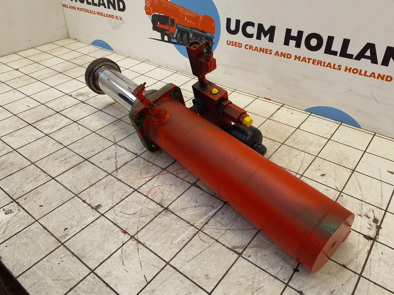 Liebherr LTM 1060-2 counterweight cylinder - Cilindro hidráulico por Guindaste: foto 4 Liebherr LTM 1060-2 counterweight cylinder - Cilindro hidráulico por Guindaste: foto 4