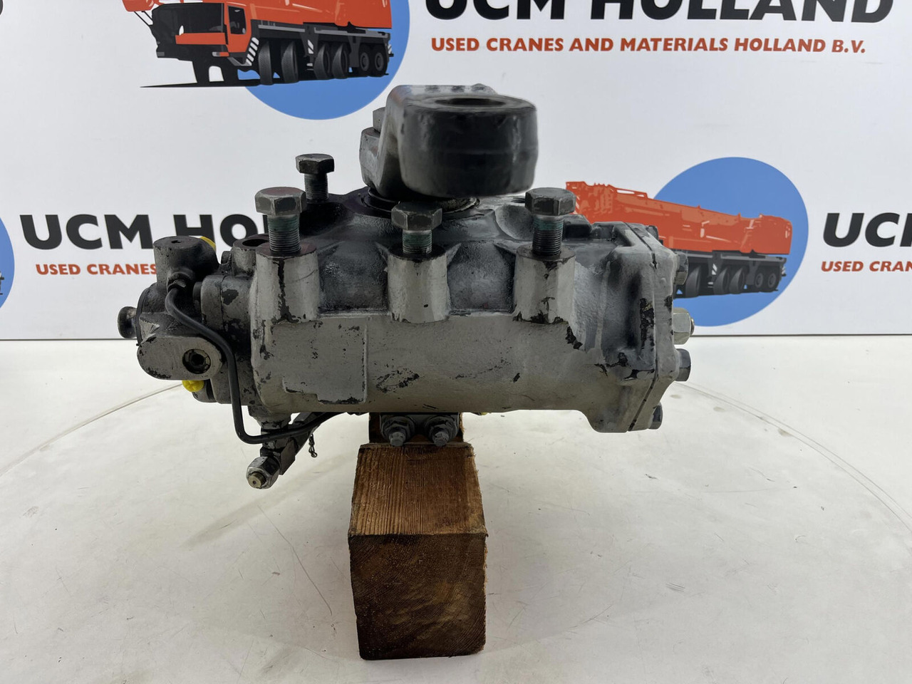Liebherr LTM 1060-3 steering box - Caixa de direção por Guindaste: foto 4 Liebherr LTM 1060-3 steering box - Caixa de direção por Guindaste: foto 4