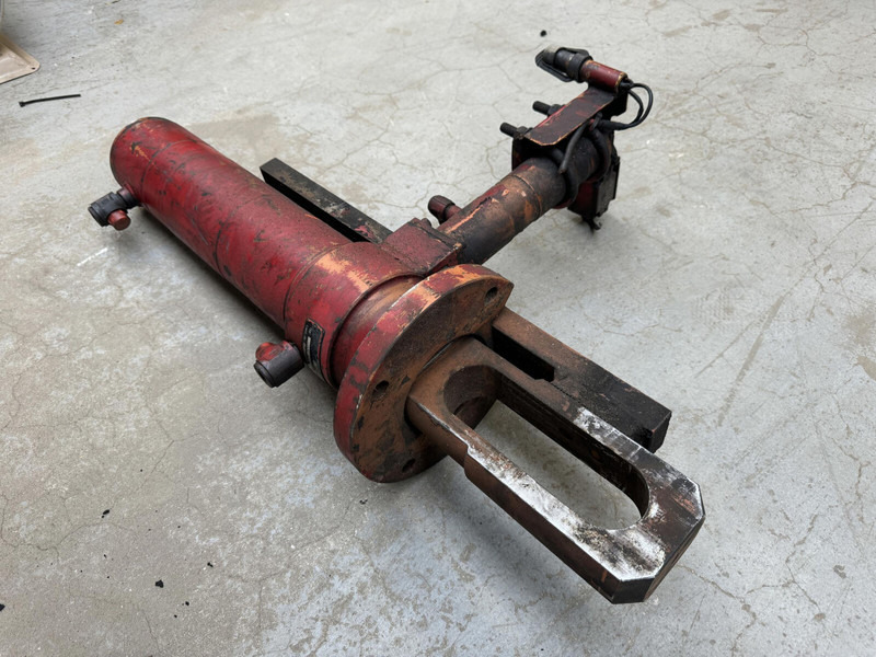Liebherr LTM 1060 counterweight cylinder - Cilindro hidráulico por Guindaste: foto 3 Liebherr LTM 1060 counterweight cylinder - Cilindro hidráulico por Guindaste: foto 3