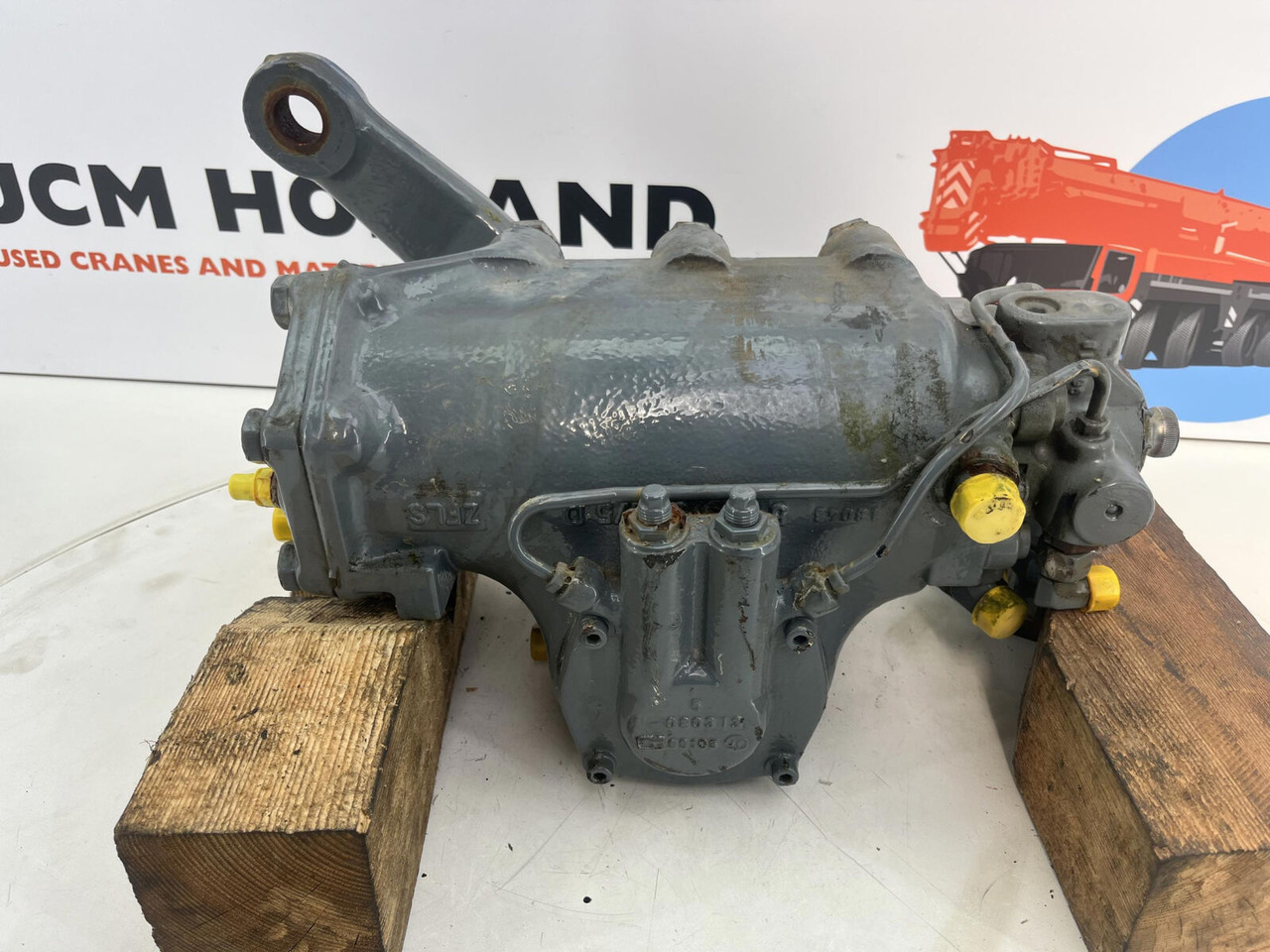 Liebherr LTM 1130-5.1 steering box - Caixa de direção por Grua móvel: foto 5 Liebherr LTM 1130-5.1 steering box - Caixa de direção por Grua móvel: foto 5