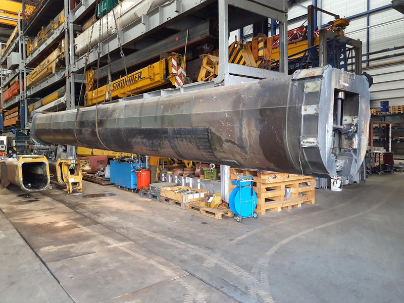 Liebherr LTM 1160-5.1 telescopic section 1 - Carroceria e exterior por Guindaste: foto 4 Liebherr LTM 1160-5.1 telescopic section 1 - Carroceria e exterior por Guindaste: foto 4