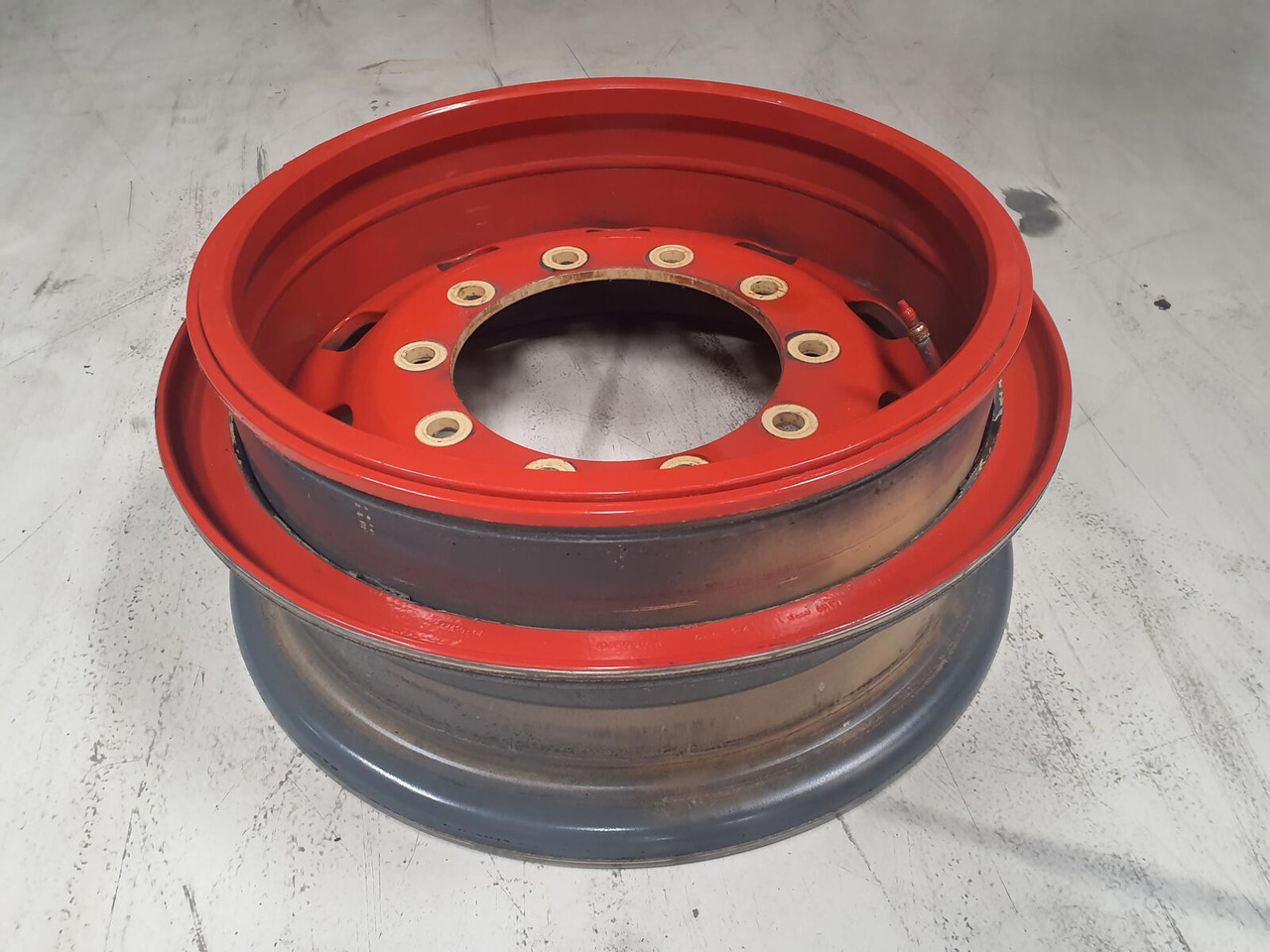 Liebherr Rim 385/95R25 10 12 3p - Jante por Guindaste: foto 1 Liebherr Rim 385/95R25 10 12 3p - Jante por Guindaste: foto 1
