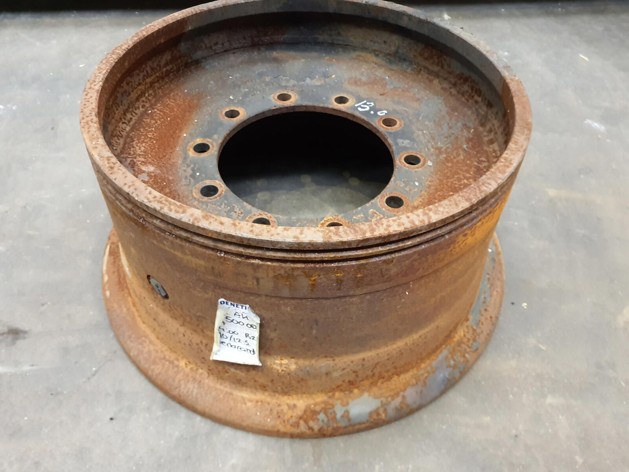Liebherr Rim 385/95R25 10 13 3p - Jante por Guindaste: foto 1 Liebherr Rim 385/95R25 10 13 3p - Jante por Guindaste: foto 1