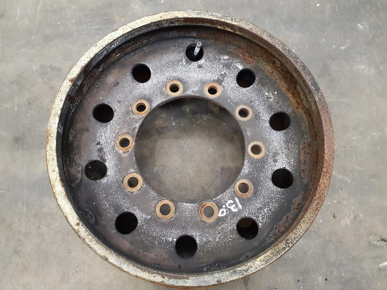 Liebherr Rim 385/95R25 10 13 3p - Jante por Guindaste: foto 2 Liebherr Rim 385/95R25 10 13 3p - Jante por Guindaste: foto 2