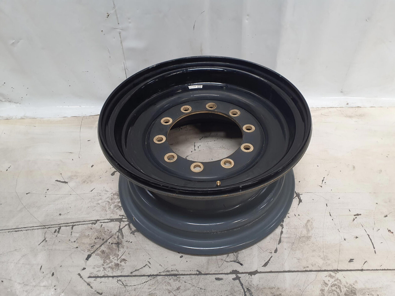 Liebherr Rim 445/95R25 10 12 1p - Jante por Guindaste: foto 1 Liebherr Rim 445/95R25 10 12 1p - Jante por Guindaste: foto 1