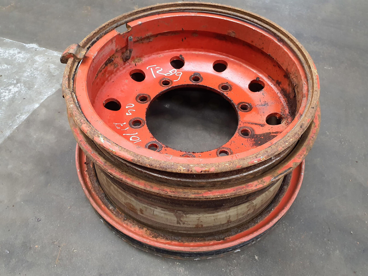 Liebherr Rim 445/95R25 10 17 5p - Jante por Guindaste: foto 3 Liebherr Rim 445/95R25 10 17 5p - Jante por Guindaste: foto 3