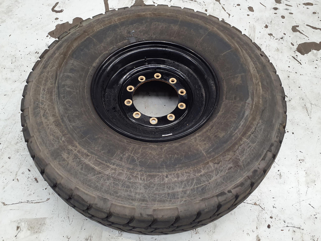 Liebherr Wheel 445/95R25 10 12 1p - Roda completa por Guindaste: foto 2 Liebherr Wheel 445/95R25 10 12 1p - Roda completa por Guindaste: foto 2