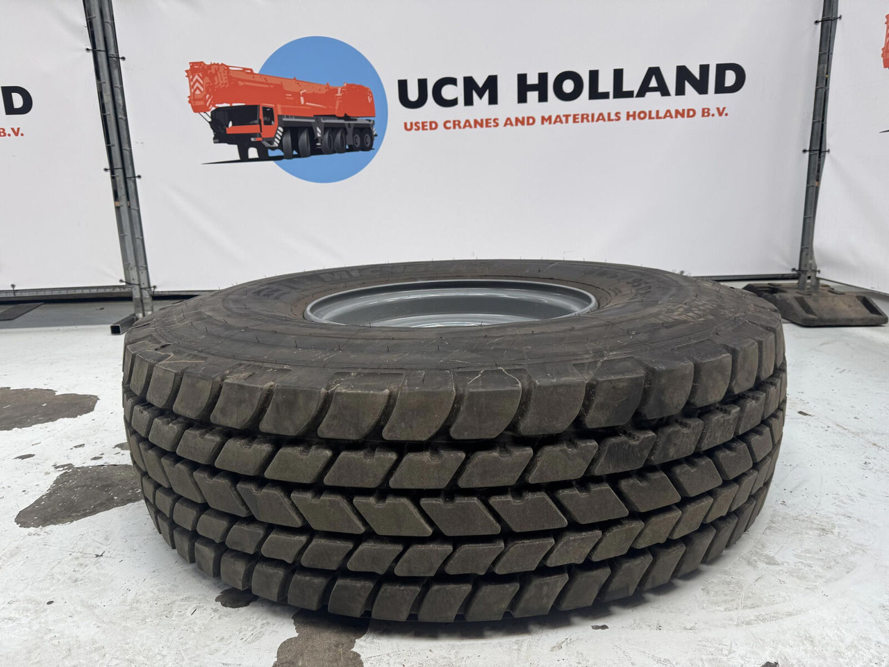 Liebherr Wheel 445/95R25 10 12 1p - Roda completa por Guindaste: foto 2 Liebherr Wheel 445/95R25 10 12 1p - Roda completa por Guindaste: foto 2