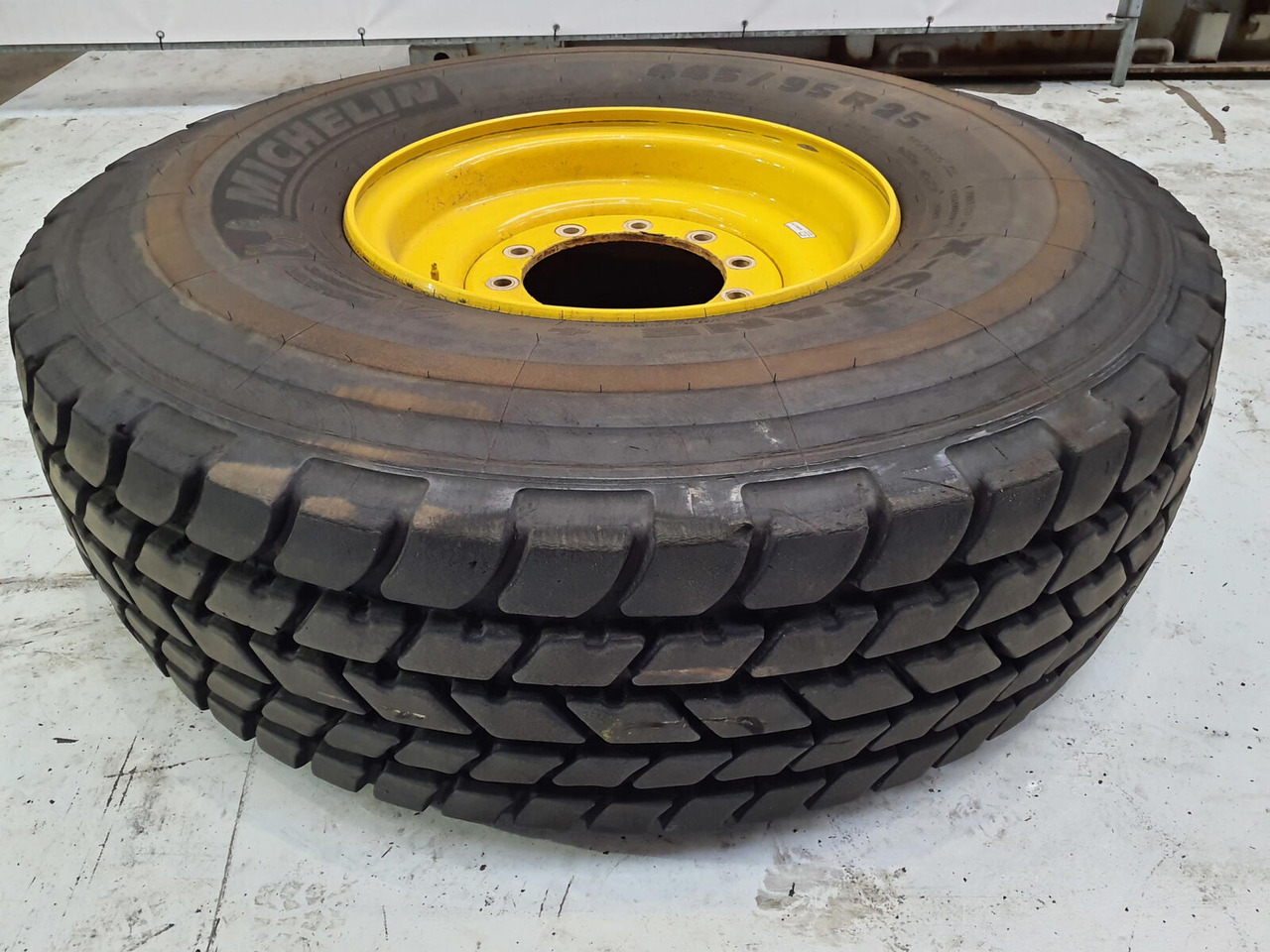 Michelin Wheel 445/95R25 10 12 1p - Roda completa por Guindaste: foto 1 Michelin Wheel 445/95R25 10 12 1p - Roda completa por Guindaste: foto 1