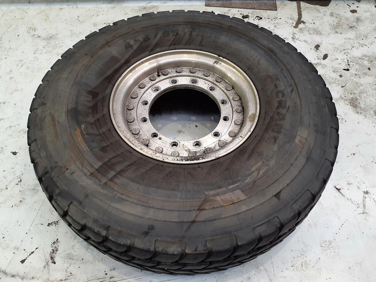Michelin Wheel 445/95R25 12 9 2p alu - Roda completa por Guindaste: foto 3 Michelin Wheel 445/95R25 12 9 2p alu - Roda completa por Guindaste: foto 3