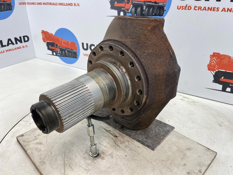 PPM ATT 600 Steering knuckle 16 holes axle 2 - Manga de eixo por Guindaste: foto 1 PPM ATT 600 Steering knuckle 16 holes axle 2 - Manga de eixo por Guindaste: foto 1