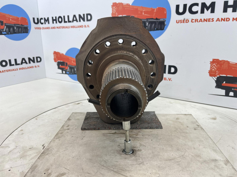 PPM ATT 600 Steering knuckle 16 holes axle 2 - Manga de eixo por Guindaste: foto 2 PPM ATT 600 Steering knuckle 16 holes axle 2 - Manga de eixo por Guindaste: foto 2