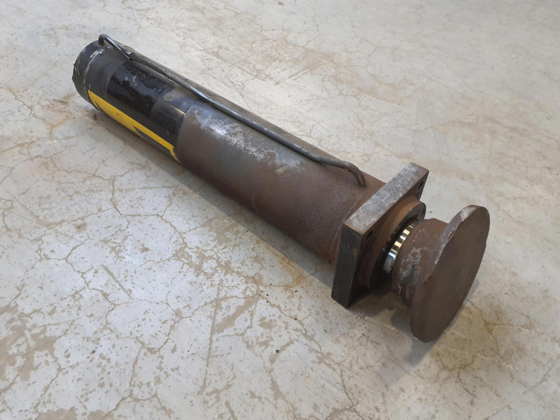 Spierings SK 598 Outrigger cylinder - Cilindro hidráulico por Guindaste: foto 3 Spierings SK 598 Outrigger cylinder - Cilindro hidráulico por Guindaste: foto 3