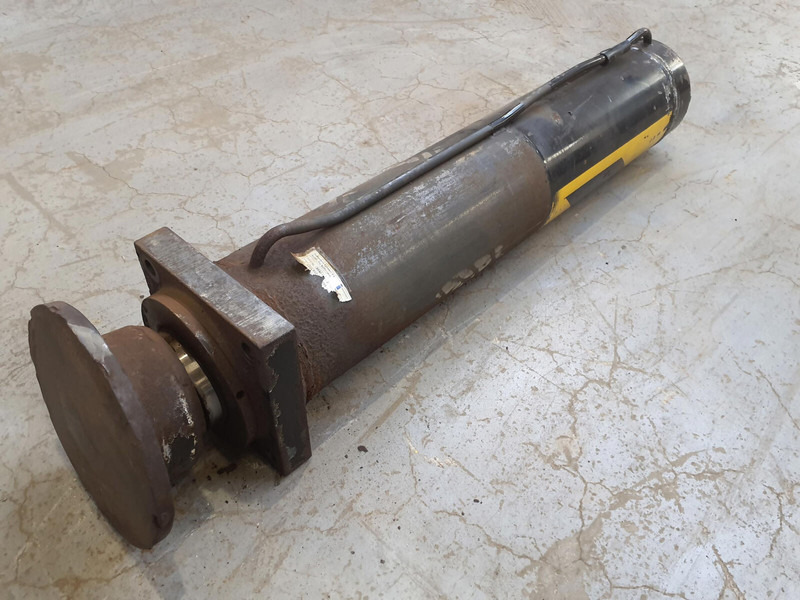 Spierings SK 598 Outrigger cylinder - Cilindro hidráulico por Guindaste: foto 2 Spierings SK 598 Outrigger cylinder - Cilindro hidráulico por Guindaste: foto 2