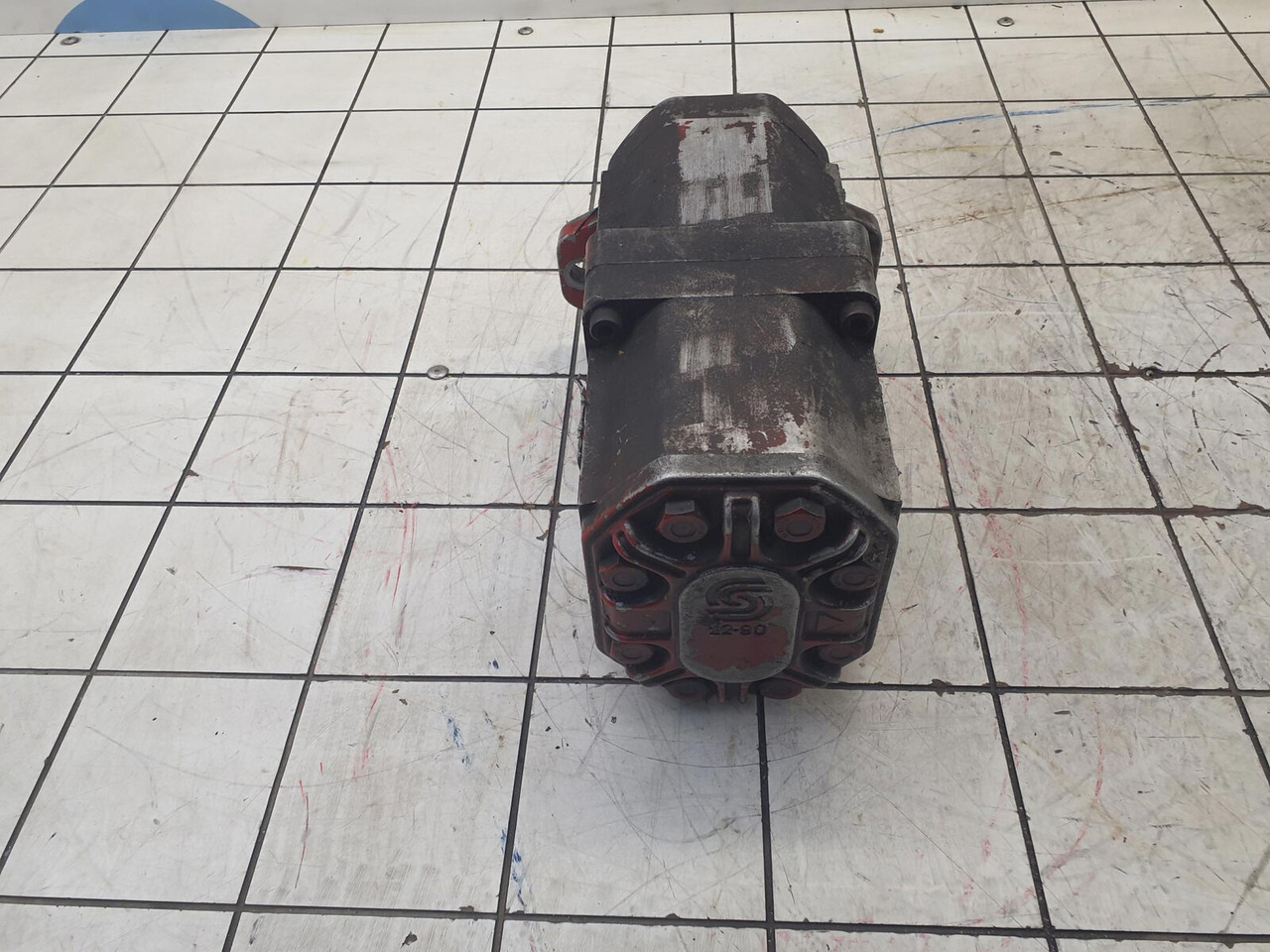Sundstrand dual gear pump - Bomba hidráulica por Grua móvel: foto 4 Sundstrand dual gear pump - Bomba hidráulica por Grua móvel: foto 4
