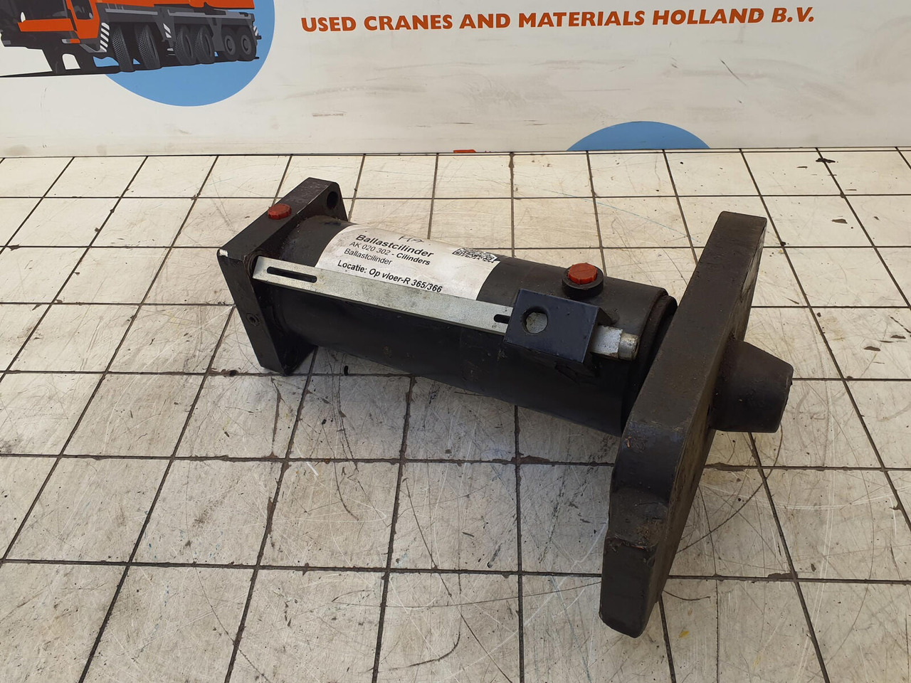 Terex AC 155 counterweight lift cylinder - Cilindro hidráulico por Grua móvel: foto 2 Terex AC 155 counterweight lift cylinder - Cilindro hidráulico por Grua móvel: foto 2