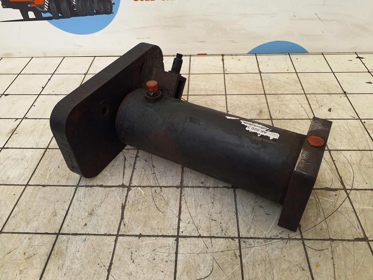 Terex AC 155 counterweight lift cylinder - Cilindro hidráulico por Grua móvel: foto 1 Terex AC 155 counterweight lift cylinder - Cilindro hidráulico por Grua móvel: foto 1