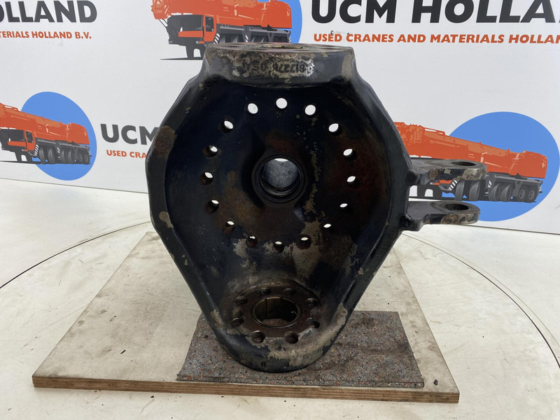 Terex Terex Demag AC 35 Steering knuckle 16 holes axle 2 right - Manga de eixo por Guindaste: foto 5 Terex Terex Demag AC 35 Steering knuckle 16 holes axle 2 right - Manga de eixo por Guindaste: foto 5