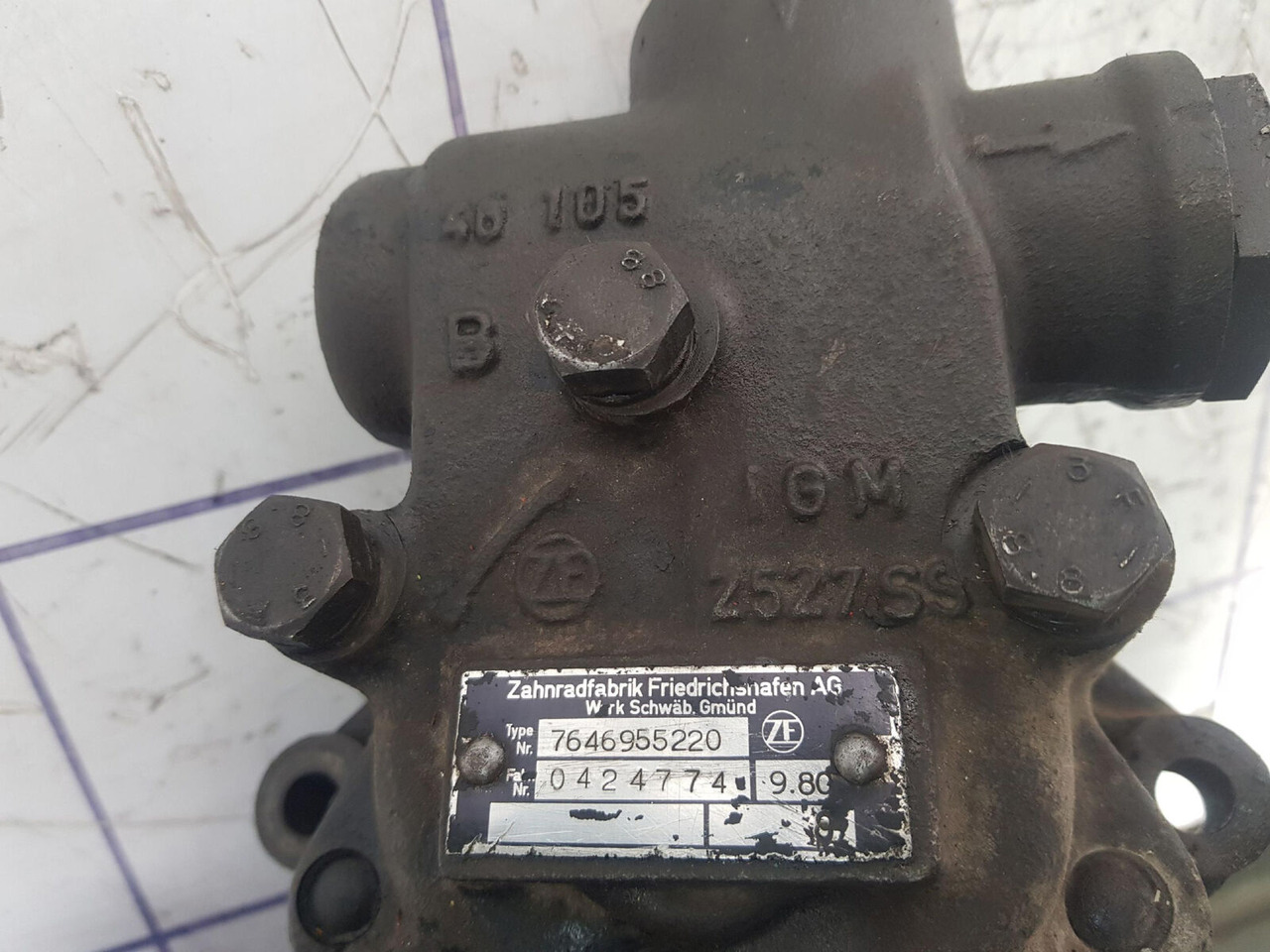 ZF steering pump - Bomba de direção por Guindaste: foto 5 ZF steering pump - Bomba de direção por Guindaste: foto 5