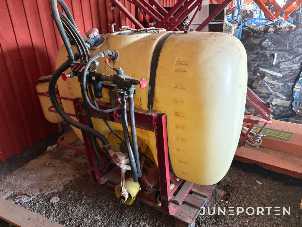 Hardi Växtskyddsspruta 1301 NK 800 - 12 SB - Pulverizador montado: foto 4 Hardi Växtskyddsspruta 1301 NK 800 - 12 SB - Pulverizador montado: foto 4