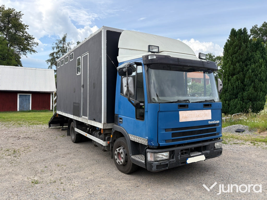 Hästtransport Iveco EuroCargo 85E18 - Camião de transporte de cavalos: foto 4 Hästtransport Iveco EuroCargo 85E18 - Camião de transporte de cavalos: foto 4