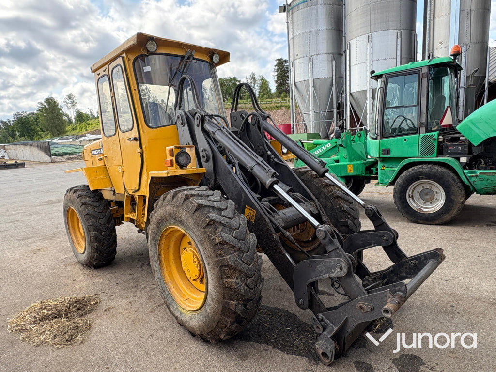 Hjullastare Volvo BM 4300 - Pá carregadora de rodas: foto 1 Hjullastare Volvo BM 4300 - Pá carregadora de rodas: foto 1