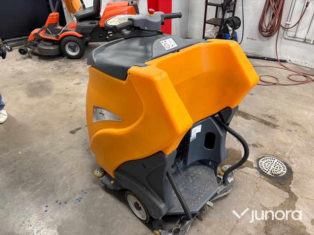 Kombiskurmaskin - Taski, Swingo XP - Lavadora aspiradora de pavimentos: foto 4 Kombiskurmaskin - Taski, Swingo XP - Lavadora aspiradora de pavimentos: foto 4