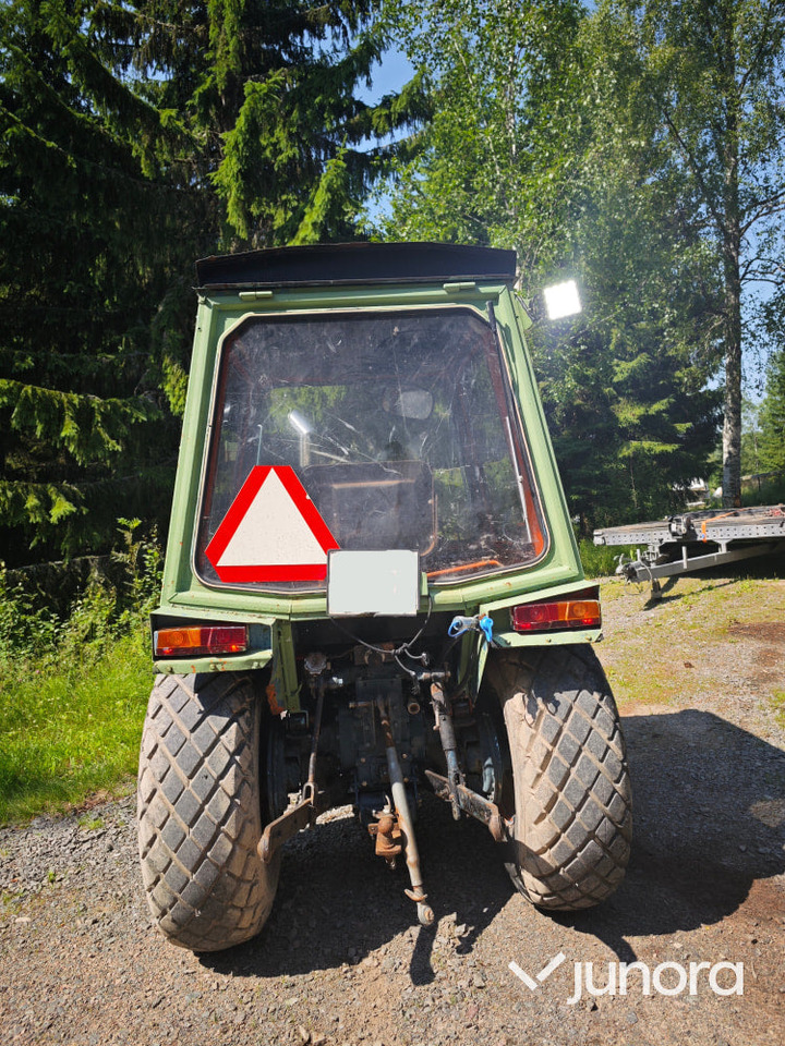 Kompakttraktor Kubota L245DT - Mini trator: foto 4 Kompakttraktor Kubota L245DT - Mini trator: foto 4