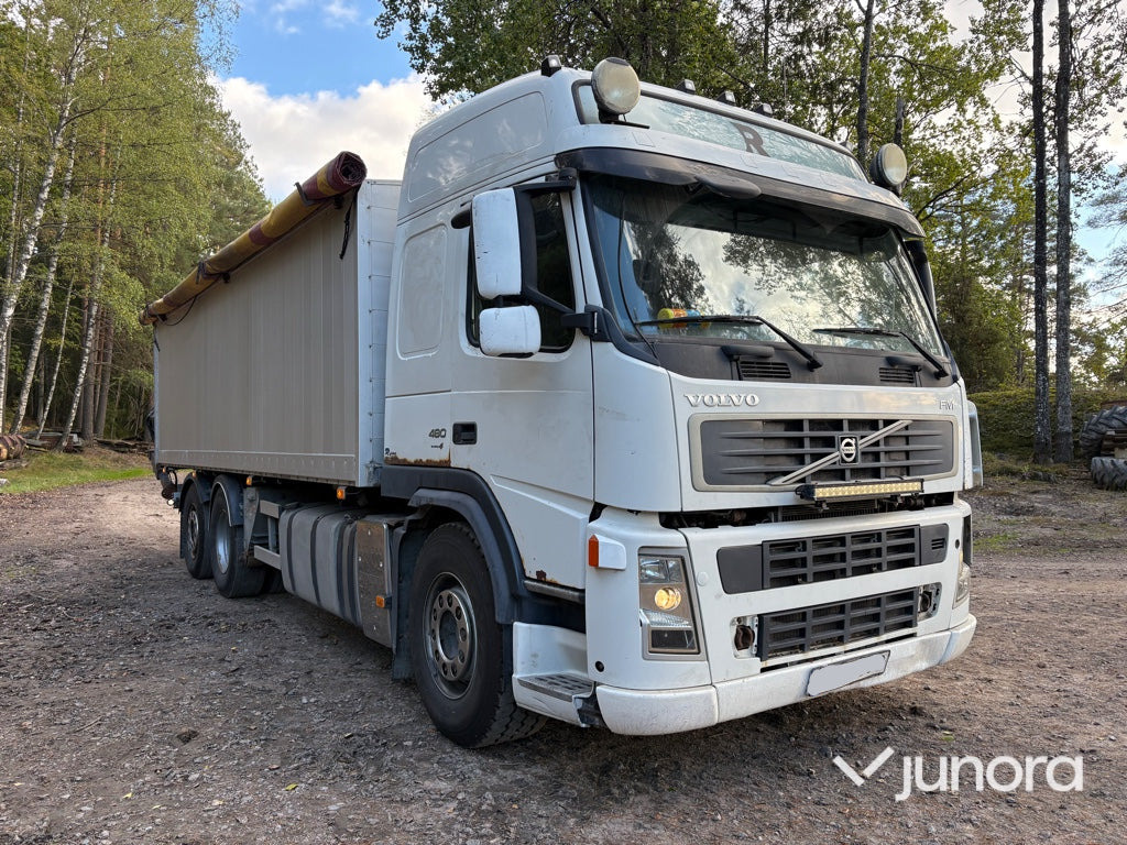 Lastbil Volvo FM-480 6*2 med lyftkran - Camião de caixa aberta/ Plataforma, Camião grua: foto 3 Lastbil Volvo FM-480 6*2 med lyftkran - Camião de caixa aberta/ Plataforma, Camião grua: foto 3