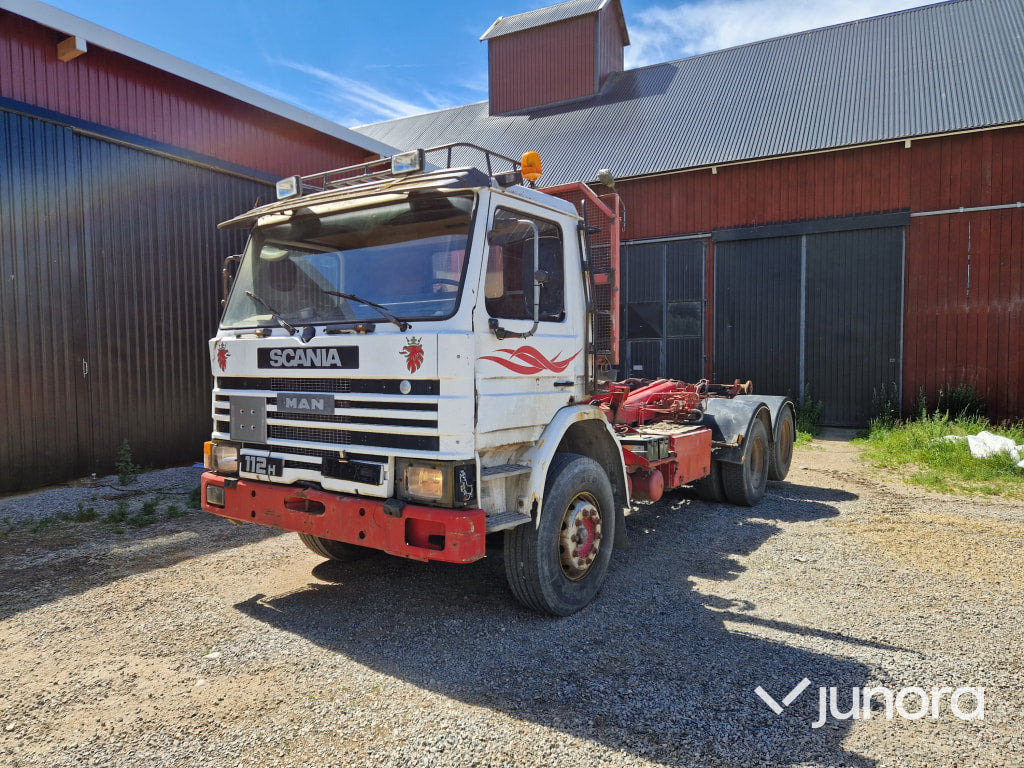 Lastväxlare Scania 112 H - Camião polibenne: foto 1 Lastväxlare Scania 112 H - Camião polibenne: foto 1
