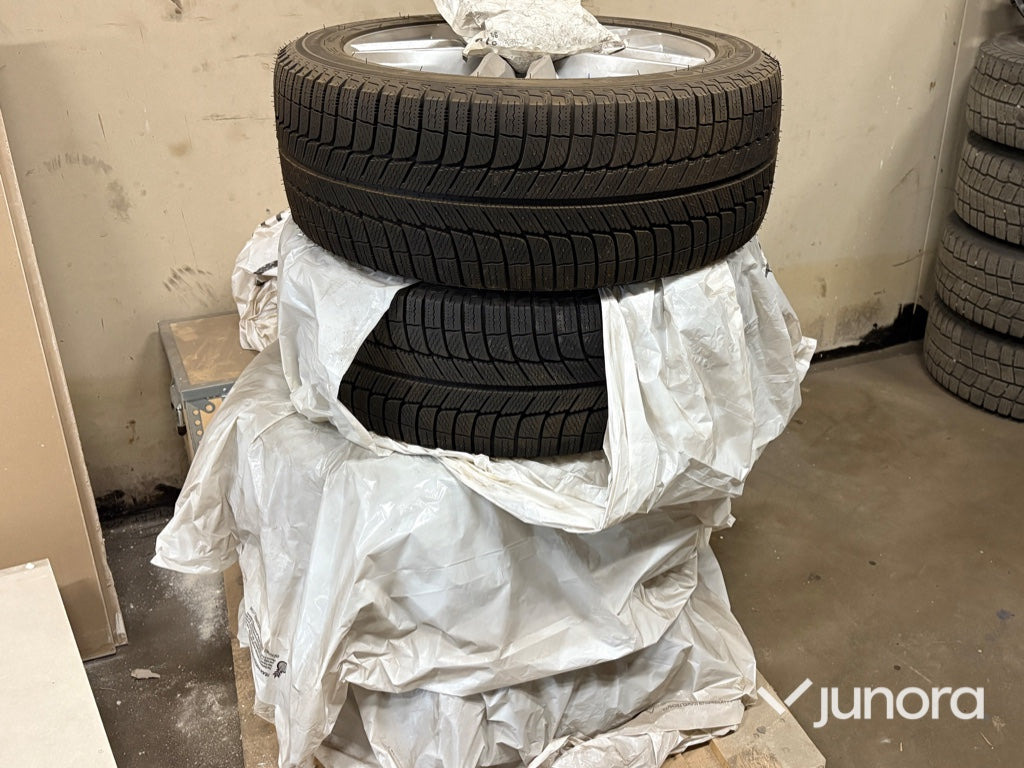 Nya Däck & Fälg, MICHELIN X-ICE - Pneu: foto 2 Nya Däck & Fälg, MICHELIN X-ICE - Pneu: foto 2