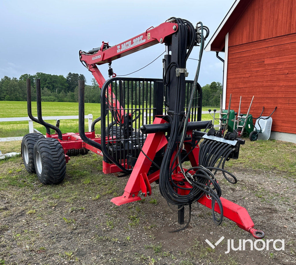 Patu 202 T – Skogsvagn med vinsch - Reboque florestal: foto 4 Patu 202 T – Skogsvagn med vinsch - Reboque florestal: foto 4