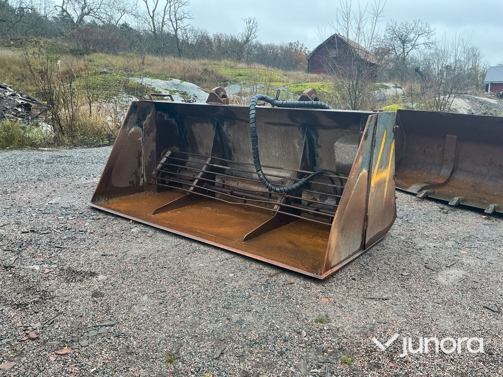 Sandspridareskopa - Gradmeko Stora BM - Espalhador de areia/ Sal: foto 1 Sandspridareskopa - Gradmeko Stora BM - Espalhador de areia/ Sal: foto 1