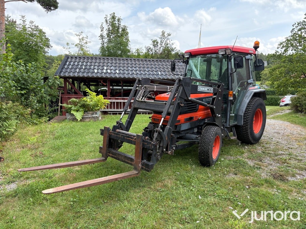 Traktor Kc Kubota L4200 - Trator: foto 1 Traktor Kc Kubota L4200 - Trator: foto 1