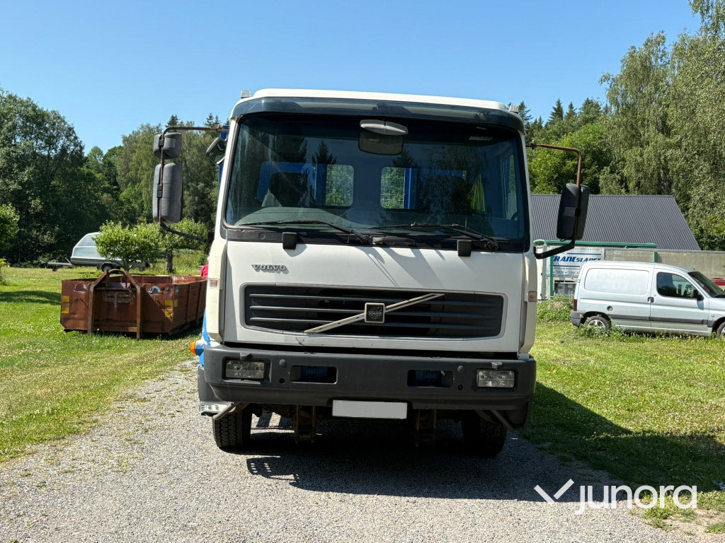 Volvo Maskintransport FL6 H 4*2 - Camião de caixa aberta/ Plataforma: foto 2 Volvo Maskintransport FL6 H 4*2 - Camião de caixa aberta/ Plataforma: foto 2