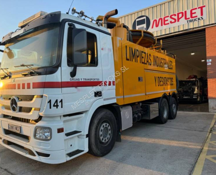 Mercedes Actros 2544 - Caminhão limpa fossa: foto 1 Mercedes Actros 2544 - Caminhão limpa fossa: foto 1