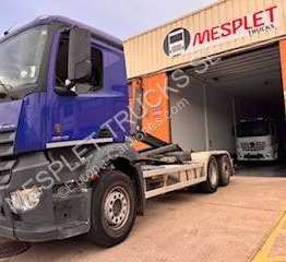 Mercedes Actros 2842 - Camião polibenne: foto 1 Mercedes Actros 2842 - Camião polibenne: foto 1