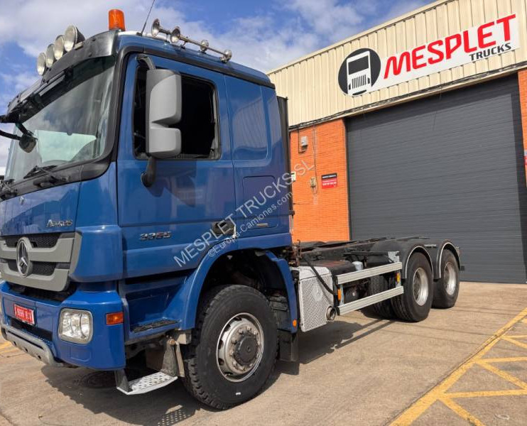 Mercedes Actros 3355 - Camião chassi: foto 1 Mercedes Actros 3355 - Camião chassi: foto 1