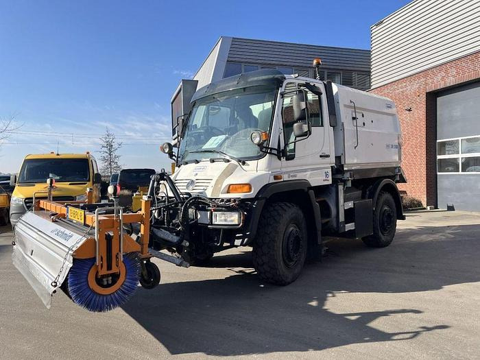 Mercedes-Benz Unimog U400 U400 4 x 2 / Schmidt SK350 sweeper - Varredora urbana: foto 4 Mercedes-Benz Unimog U400 U400 4 x 2 / Schmidt SK350 sweeper - Varredora urbana: foto 4