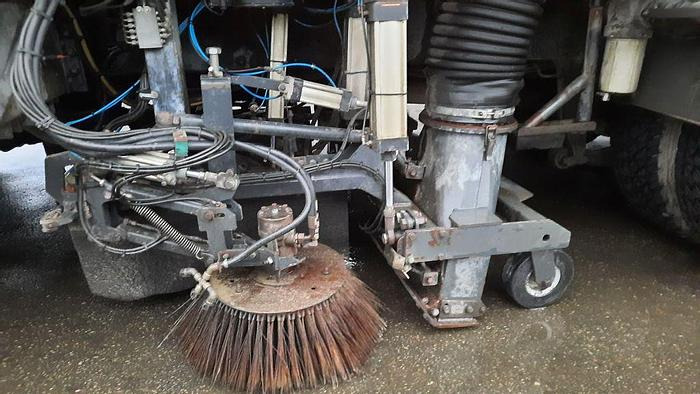 Varredora urbana VOLVO M9 4x2R + Johnston Beam VX800 Road Cleaner: foto 10 Varredora urbana VOLVO M9 4x2R + Johnston Beam VX800 Road Cleaner: foto 10