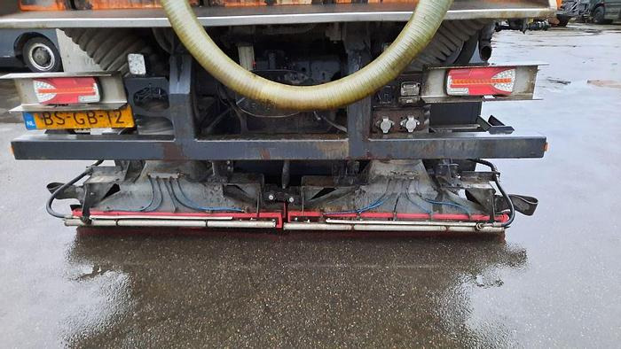 Varredora urbana VOLVO M9 4x2R + Johnston Beam VX800 Road Cleaner: foto 12 Varredora urbana VOLVO M9 4x2R + Johnston Beam VX800 Road Cleaner: foto 12