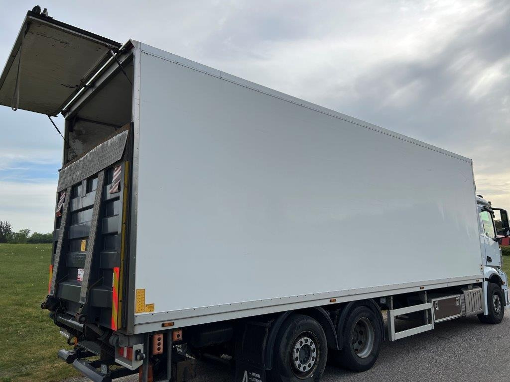 8,4 mtr glasfiber kasse - Xarios 500 - Carroçaria para furgões: foto 1 8,4 mtr glasfiber kasse - Xarios 500 - Carroçaria para furgões: foto 1