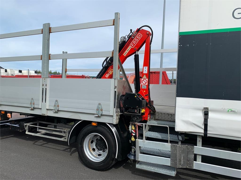 DAF LF210 4x2 FA - Camião grua: foto 3 DAF LF210 4x2 FA - Camião grua: foto 3