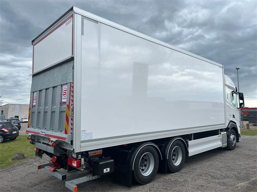DAF XF480 FAS 6x2 - Camião furgão: foto 2 DAF XF480 FAS 6x2 - Camião furgão: foto 2