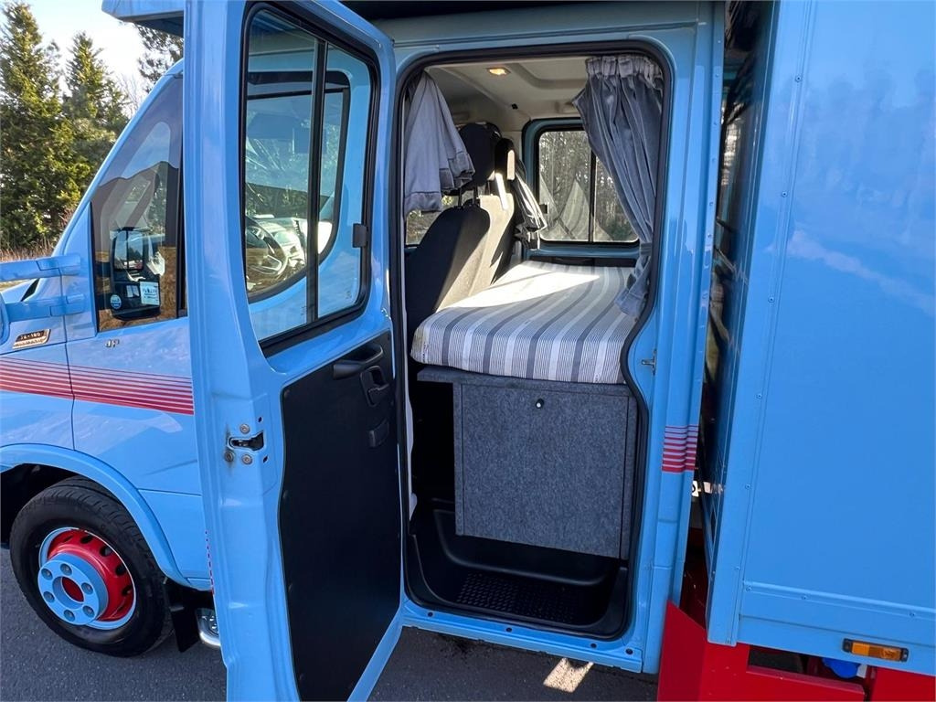 Iveco Daily 70C18 - dobbelt cab - Camião furgão: foto 4 Iveco Daily 70C18 - dobbelt cab - Camião furgão: foto 4