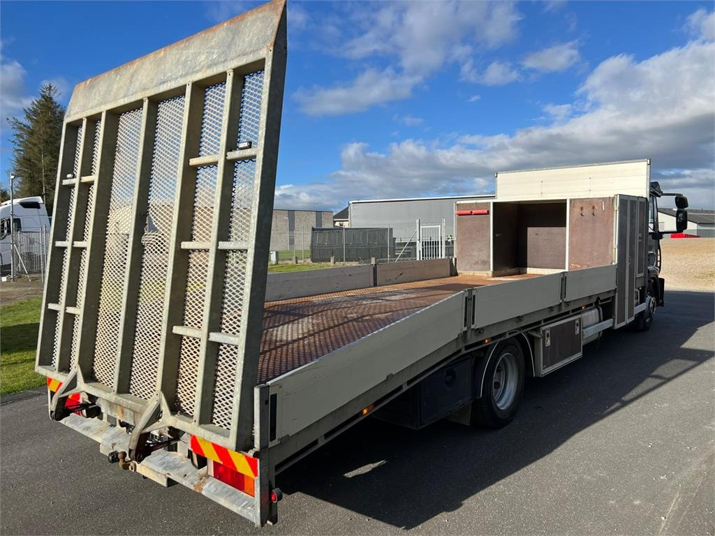 Iveco Euro Cargo 120 E22 - Camião transporte de veículos: foto 4 Iveco Euro Cargo 120 E22 - Camião transporte de veículos: foto 4