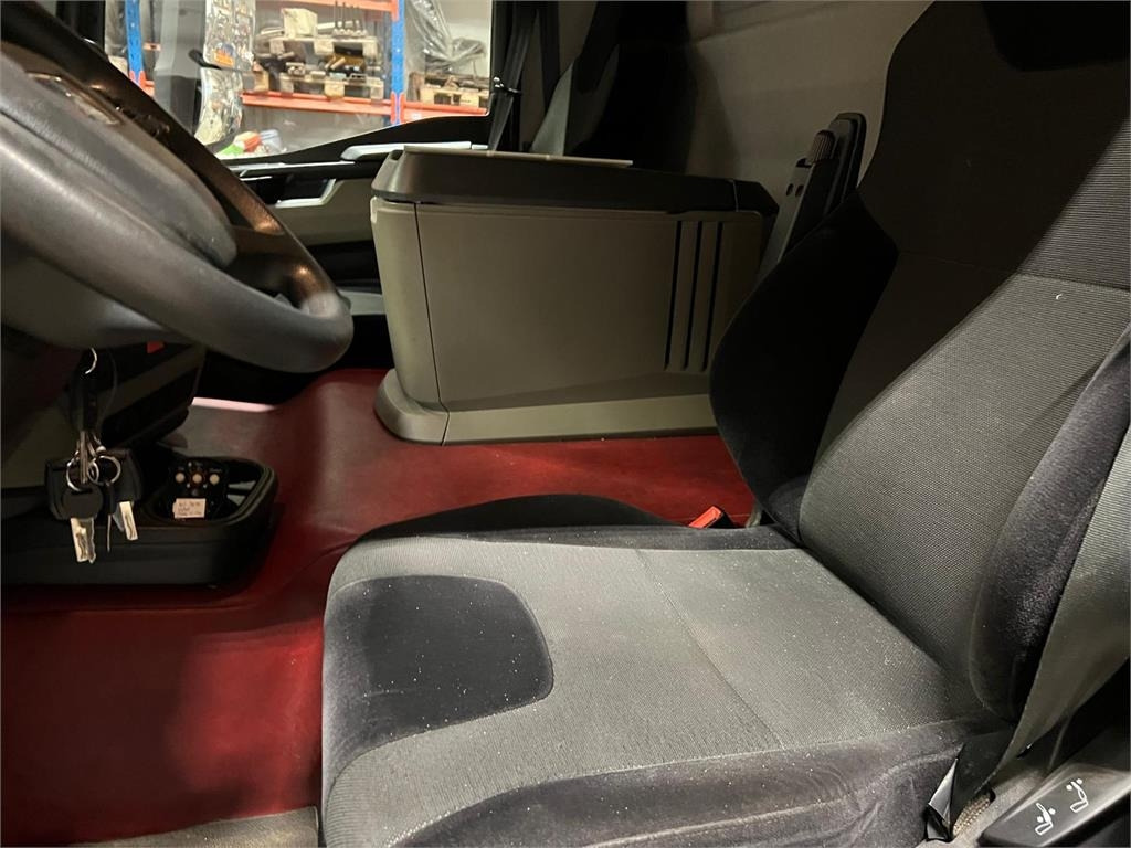 MAN TGL 12-220 BL - Camião de lona: foto 5 MAN TGL 12-220 BL - Camião de lona: foto 5