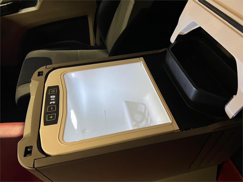 MAN TGL 12-220 BL - Camião de lona: foto 4 MAN TGL 12-220 BL - Camião de lona: foto 4