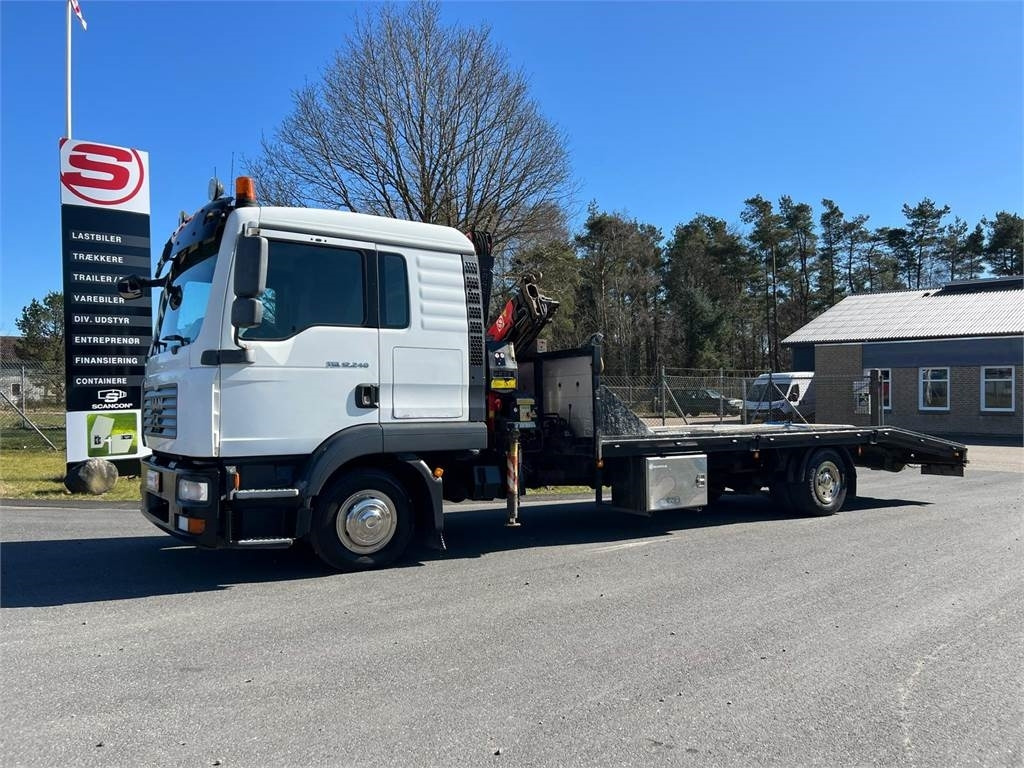 MAN TGL 12-240 4x2 BL - Fassi kran - Camião transporte de veículos: foto 1 MAN TGL 12-240 4x2 BL - Fassi kran - Camião transporte de veículos: foto 1