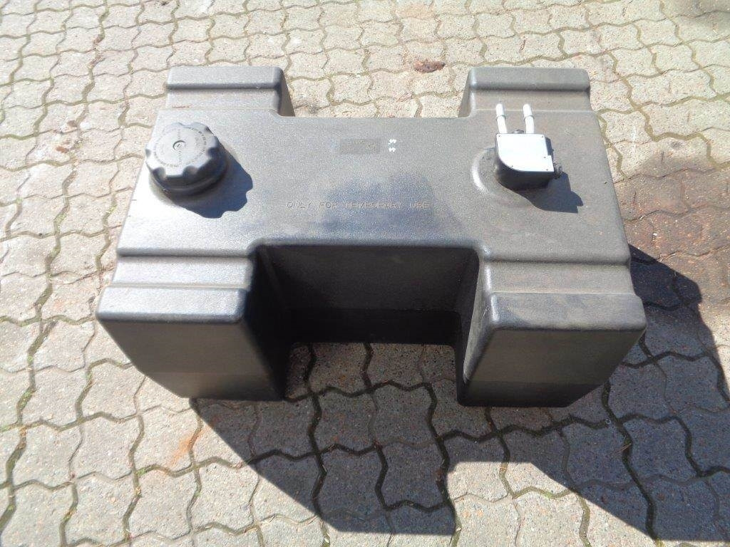Mercedes-Benz 100 L plast (H formet) Dieseltank - Tanque de combustível por Veículo comercial: foto 4 Mercedes-Benz 100 L plast (H formet) Dieseltank - Tanque de combustível por Veículo comercial: foto 4